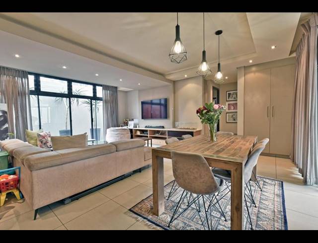 2 BEDROOM APARTMENT FOR SALE IN MELROSE ESTATE